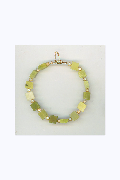 Serpentine and Pearl Bracelet
